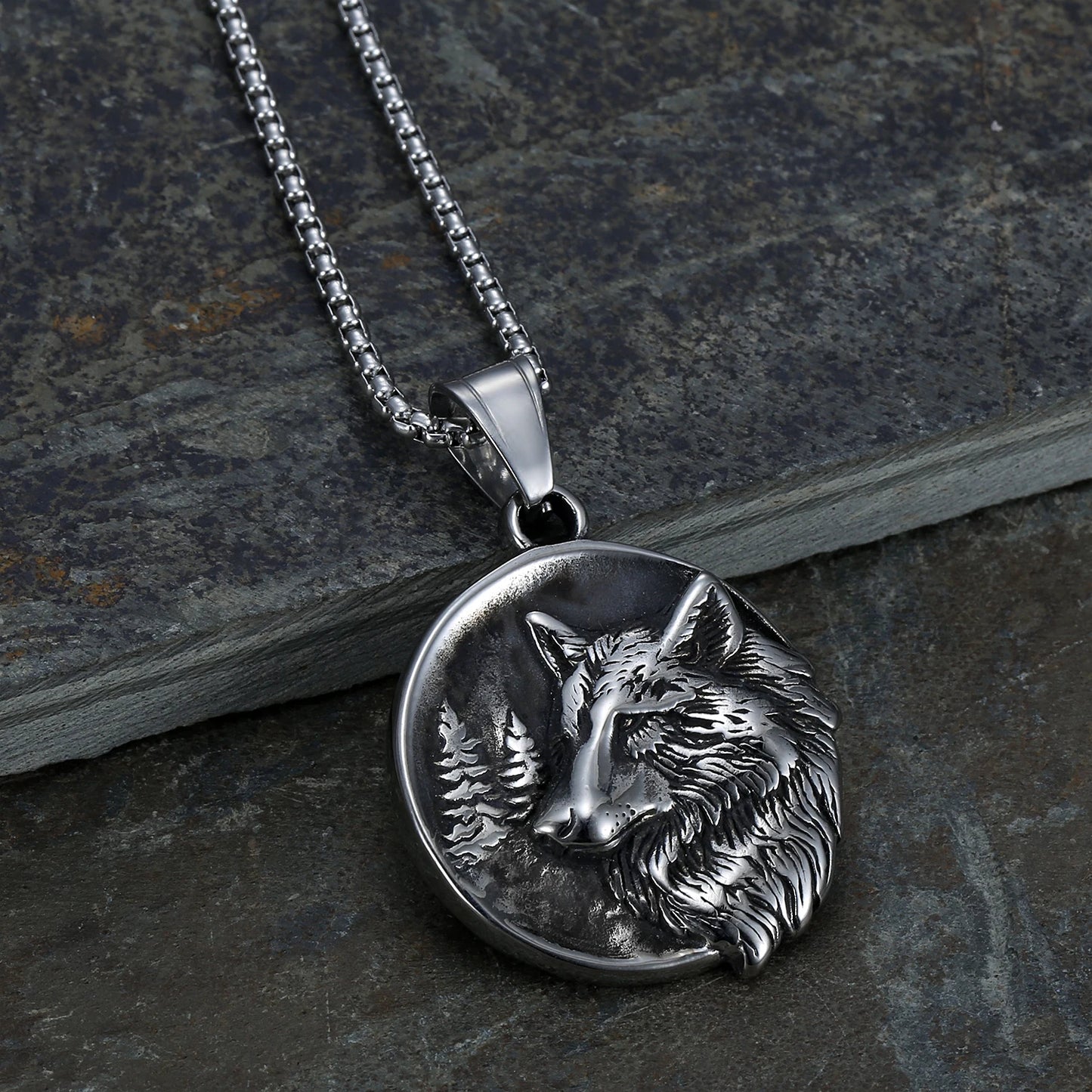 Wolf Head Pendant Necklace